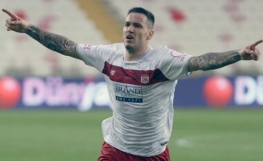 Trajneri i Sivassporit tregon se ata kanë marrë disa oferta për Rey Manajn