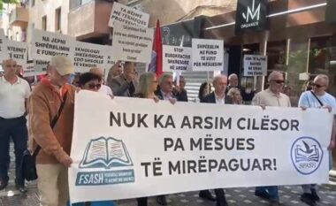 Sot 1 Maji/ Mësuesit protestë para Ministrisë së Arsimit: Të dyfishohen pagat