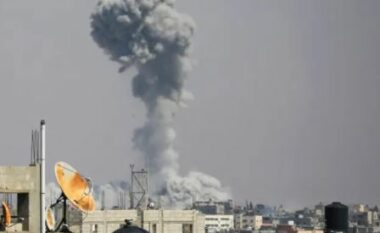 Izraeli bombardon sërish Gazën/ Raportohet për 10 viktima, mes tyre një gazetar me familjen