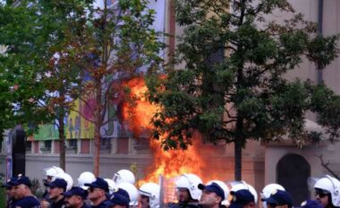 Sot protesta e opozitës para Bashkisë së Tiranës/ Policia me plan masash, ja si devijon trafiku