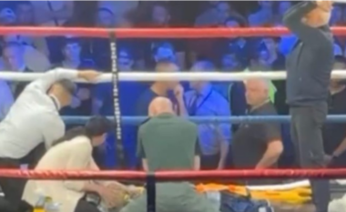 Tragjedi në ndeshjen e shqiptarit, boksieri humb jetën në ring prej goditjeve të marra (VIDEO)