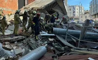 Shembet një ndërtesë 4-katëshe në Stamboll, raportohet për persona të bllokuar nën rrënoja