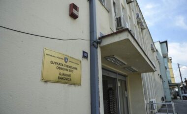 Gjykata merr vendimin për burrin që kanosi bashkëshorten e tij me armë në Gjakovë