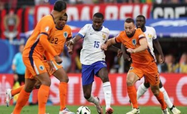 Spektakël pa gola, Holanda e Franca ndajnë pikët