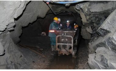 Vdekja e minatorit në Bulqizë, procedohen teknikët dhe brigadieri
