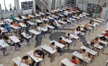 Provimi i lëndës Gjuhë Shqipe dhe Letërsi, publikohet teza 30 minuta pasi maturantët kanë filluar testimin