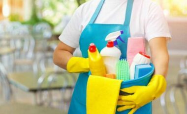 Mungesa e personelit, paga e punonjëseve të pastrimit deri në 1,000 euro/muaj