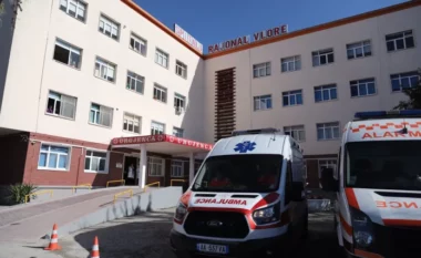 Aksident i rëndë në Vlorë/ Makina përplaset me bordurën, plagosen katër vajza, dërgohen me urgjencë në spital