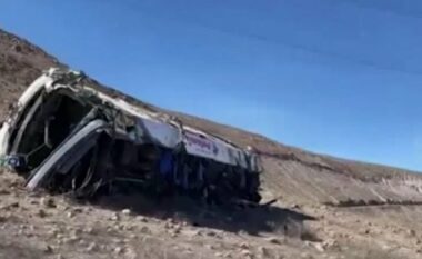 Aksident tragjik/ Autobusi bie mbi 650 metra në një luginë, 29 të vdekur e dhjetëra të plagosur