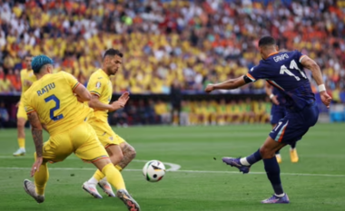 Holanda mbyll në avantazh pjesën e parë falë golit të Gakpo