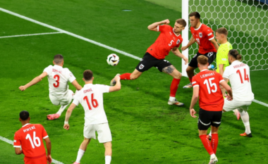Turqia zhbllokon që në minutën e dytë, Austria në disavantazh