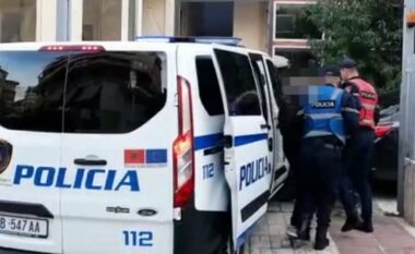 Përplasi me makinë 6 automjete  në Sarandë teksa ishte në gjendje të dehur, arrestohet 20-vjeçari