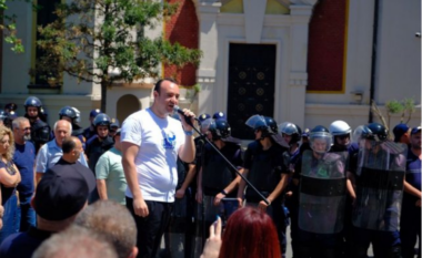 Protesta para Bashkisë së Tiranës/ Klevis Balliu: Pa arrestuar Erion Veliajn, s’mund të ketë drejtësi
