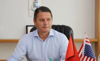Kryebashkiaku i Lezhës Pjerin Ndreu paraqitet në SPAK