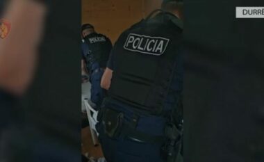 Emrat/ Zbulohet drogë dhe arsenal armësh në Durrës, arrestohen 15 persona