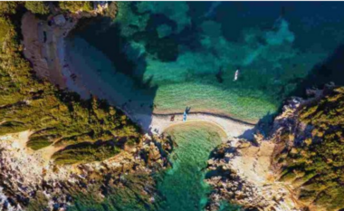 Revista italiane: Gjithnjë e më shumë italianë zgjedhin Shqipërinë, njihuni me plazhet më të bukura