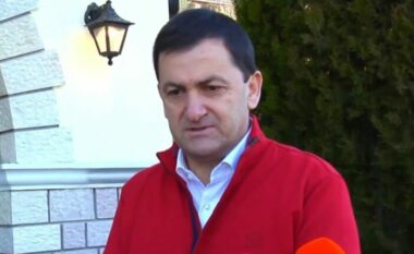 Do të kandidojë për Bashkinë Himarë, Vangjel Tavo jep dorëheqjen si Prefekt i Vlorës