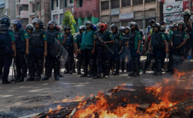 Qeveria e Bangladeshit pranon kërkesën e studentëve, trazirat shkaktuan 173 viktima