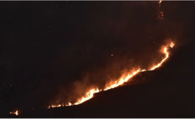 Zjarret “pushtojnë” Maqedoninë e Veriut, 41 vatra zjarri janë aktive, raportohet për një viktimë