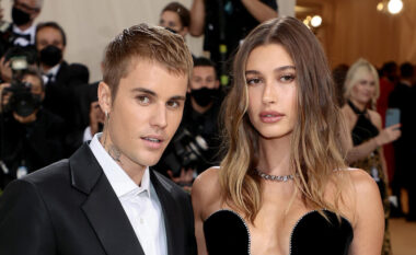 Pritjes i erdhi fundi! Justin dhe Hailey Bieber bëhen prindër për herë të parë (FOTO)