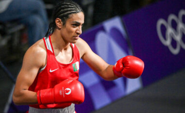 VIDEO/ Imane Khelif tregon pamjen e re pas medaljes së artë në Lojërat Olimpike të Parisit