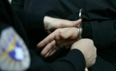 Të shtëna me armë gjatë festës familjare në Kosovë, arrestohet 38-vjeçari