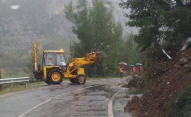 Moti i keq sjell probleme në rrugë, ARRSH: Në Rajonin Verior ka pasur rënie gurësh