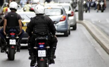 Plagoset me armë shqiptari në Greqi, policia gjen 7 gëzhoja në vendin e ngjarjes