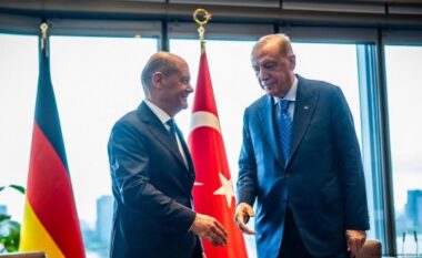 Vizitë e vështirë: Scholz takohet me Erdogan