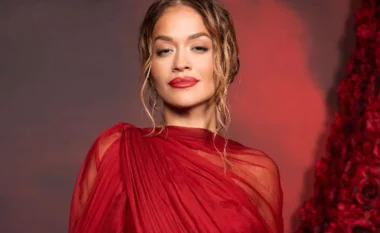 Surprizë! Rita Ora do publikojë këngë në gjuhën shqipe (FOTO)