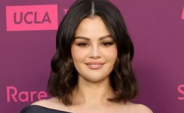 Selena Gomez zbulon se çfarë e bën të ndihet “më e bukur”