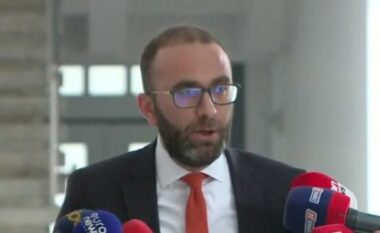 Përfundon mbledhja e grupit/ Bardhi paralajmëron një tjetër përplasje me deputetët e PS