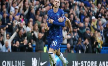 Chelsea fluturon me Palmer, United dhe Tottenham në kolaps