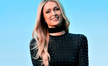 Paris Hilton pohon se nuk ka bërë kurrë ndërhyrje, ja cili është sekreti i bukurisë