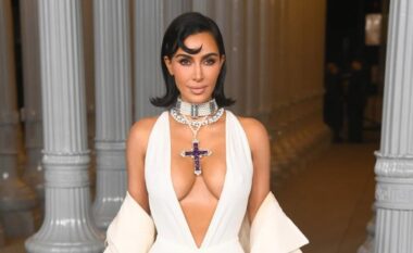 Vendosi kryqin e princeshë Diana, komentuesit shpërthejnë kundër Kim Kardashian