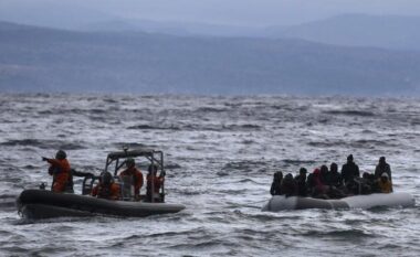 Fundoset anija në Greqi, humbin jetën katër persona, dy prej tyre fëmijë