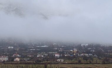 Reshje dëbore edhe në Bulqizë, policia: Të përdoren zinxhirë!