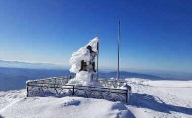 PAMJET/ Bora zbardh Tomorin, pamjet piktoreske të malit