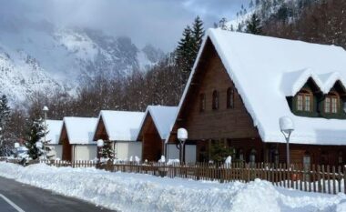 Kryeministri Rama ndan pamjet nga Valbona e mbuluar nga dëbora