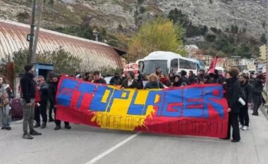 Kundër qendrave të emigrantëve, qindra aktivistë të shoqërisë civile italiane dhe shqiptare protestë në Shëngjin