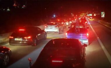 Trafik i rënduar në Tiranë, bllokohet qarkullimi në rrugët kryesore