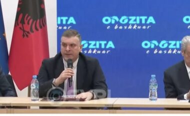 TAKIMI I OPOZITËS/ Blushi: Shqiptarët kanë vetëm një alternativë, Protestën për t’i shkurtuar jo ditët, por orët e mbetura të këtij regjimi