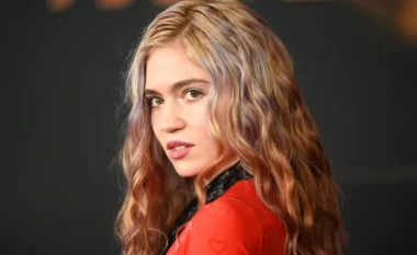 Grimes reagon për vizitën e djalit të saj me Musk: Nuk duhet të shfaqet në publik