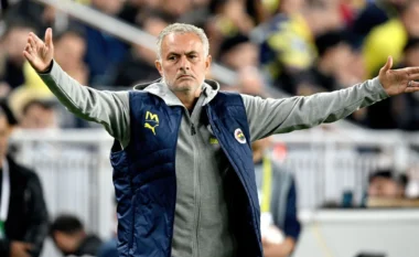 Fenerbahçe, Mourinho replikon: Jemi më të mirë se Rangers