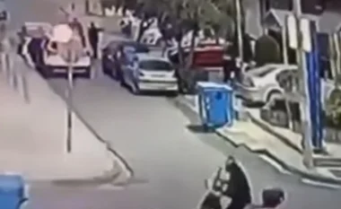 VIDEO/ Shqiptarët përleshen në Selanik, dy të plagosur