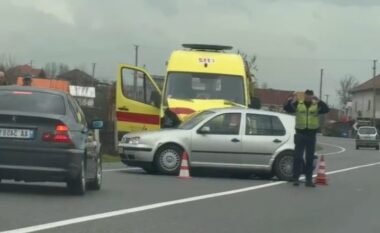 Aksident i rëndë në aksin Shkodër-Koplik/ Automjeti përplaset me ambulancën, humb jetën shoferi (EMRI)