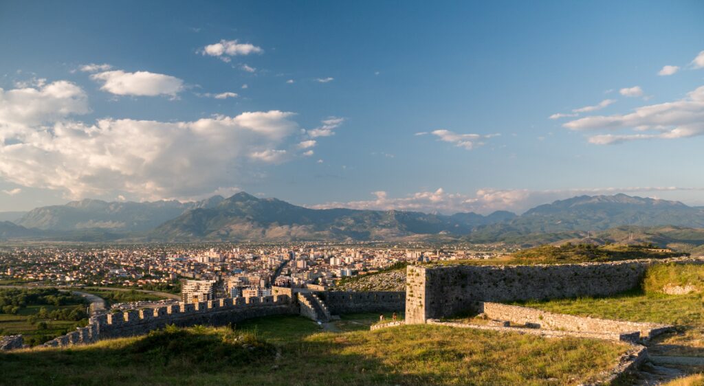 INSTAT  Shkodra dhe Kukësi me rënien më të madhe të popullsisë  situatë e ngjashme në të gjithë qarqet  përveç Tiranës