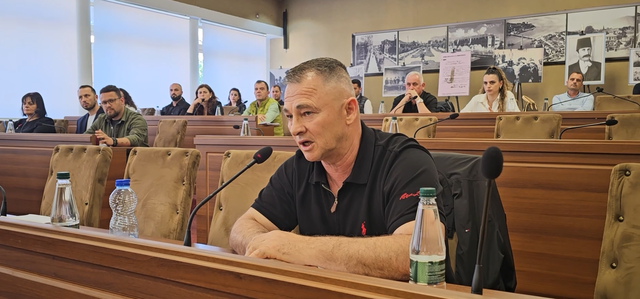 Gjovalin Ndoj largohet nga PSD-ja e Tom Doshit dhe i bashkohet PS-së në Bashkinë e Shkodrës