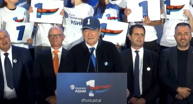 “Do të rikthejmë të rinjtë”, Berisha: 100 ditët e para krijohet fondi i rinisë! Mbështesim me 5000 euro këdo që nis një start up