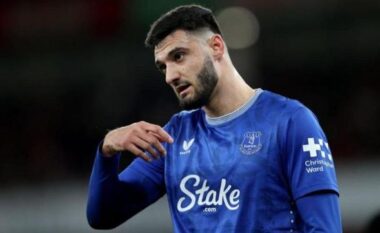 ZYRTARE/ Evertoni vendos të kthejë Armando Brojën te Chelsea